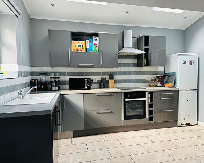 1 Bedroom Flat To Rent In Crescent Road, Oxford, OX4