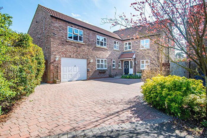 6 Bedroom Detached House For Sale In Fountains Close, York, Riccall, North Yorkshire, YO19