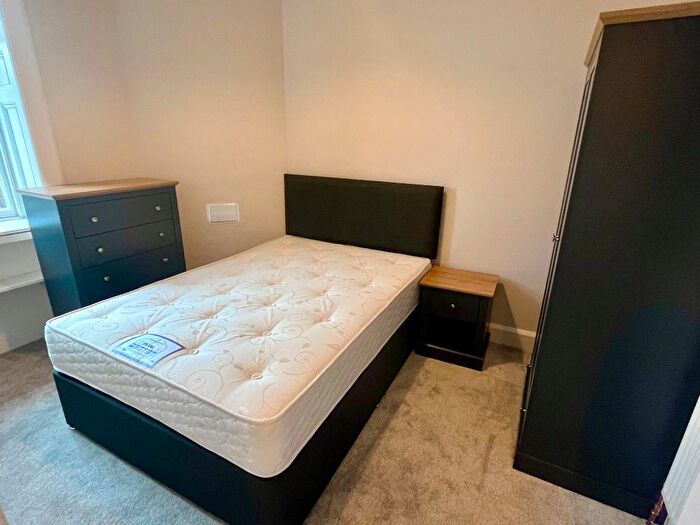 3 Bedroom Flat To Rent In Gilmore Place, Bruntsfield, Edinburgh, EH3