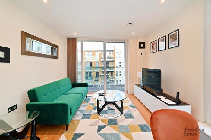 2 Bedroom Apartment To Rent In Birkdale House, St. Annes Street, Limehouse, E14