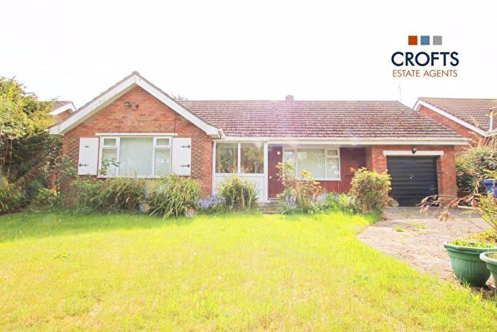 3 Bedroom Bungalow For Sale In Radcliffe Road, Healing, DN41