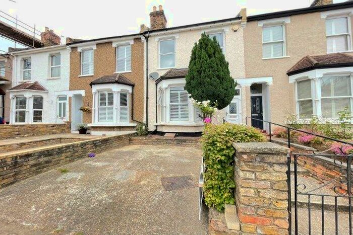 4 Bedroom Property To Rent In Mackenzie Road, Beckenham, BR3