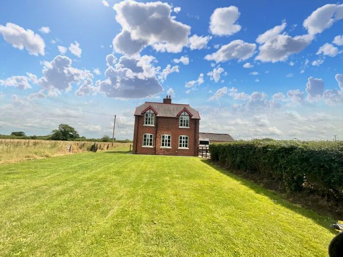 3 Bedroom Detached House To Rent In 'highfield Cottage', Winsford Road, Wettenhall, Cheshire, CW7