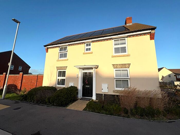 3 Bedroom House To Rent In Beaumaris Road, Canford Paddock, BH11