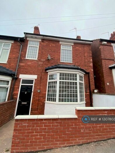 3 Bedroom Semi-Detached House To Rent In Stella Street, Mansfield, NG18