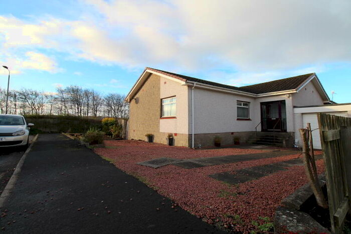 4 Bedroom Detached Bungalow To Rent In Bainfield Road, Cardross, G82