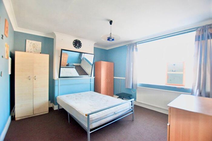 2 Bedroom Flat To Rent In Chadwell Heath Lane, RM6