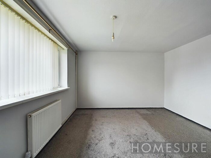 2 Bedroom Flat For Sale In Markfield Crescent, Liverpool, L25