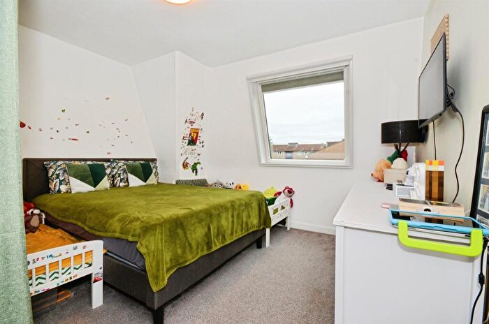 1 Bedroom Flat For Sale In Maybank Avenue, Wembley, HA0