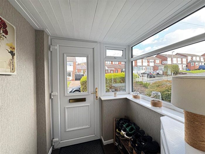 3 Bedroom Terraced House For Sale In Princess Close, Mossley, Ashton-Under-Lyne, OL5