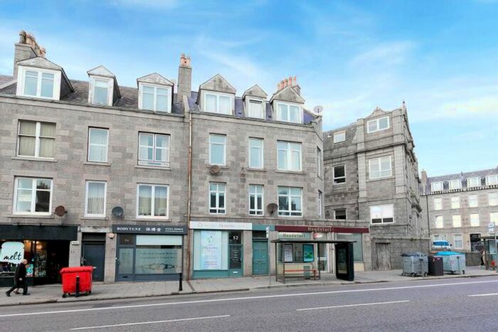 2 Bedroom Flat To Rent In A Holburn Street, Aberdeen, AB10