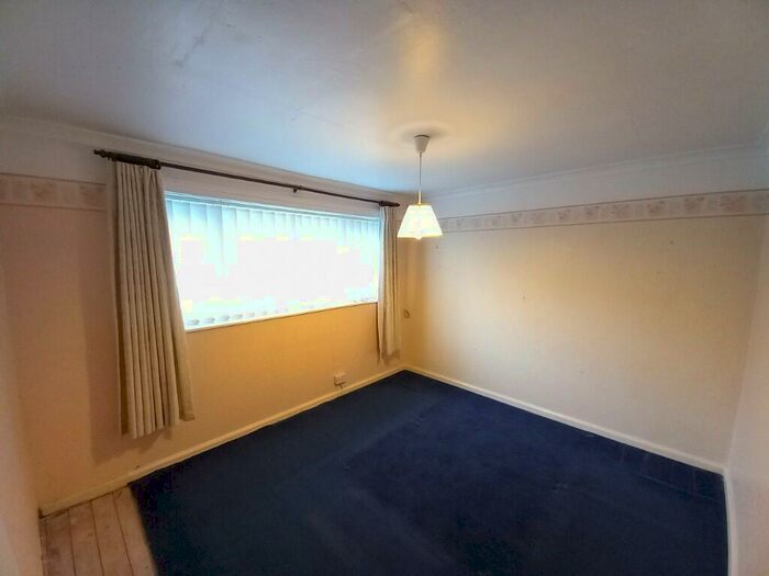 3 Bedroom Terraced House For Sale In Bangor, Gwynedd, LL57