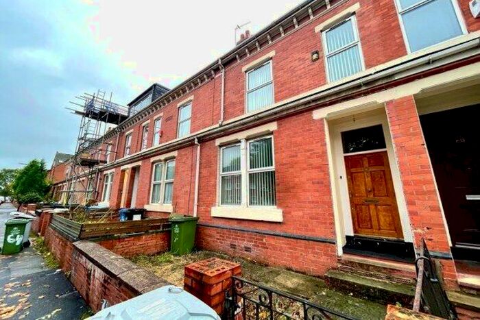 5 Bedroom Terraced House To Rent In Shrewsbury Street, Manchester, M16