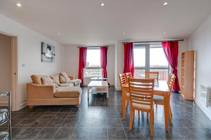 2 Bedroom Flat To Rent In The Quartz, Hall Street, Jewellery Quarter, Birmingham, B18