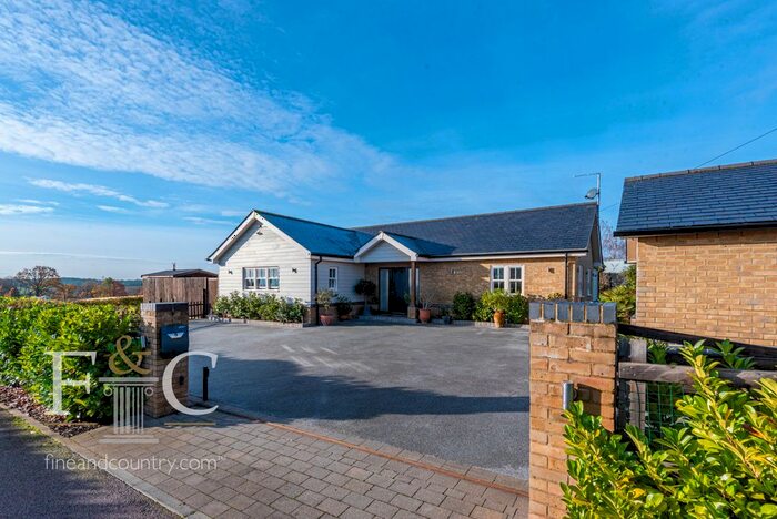 3 Bedroom Detached Bungalow For Sale In Birch Farm Place, Broxbourne, Hertfordshire, EN10