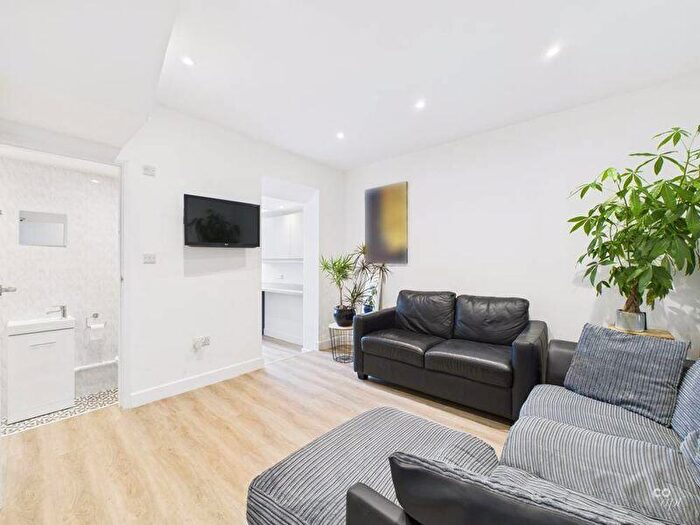 6 Bedroom Terraced House To Rent In Buller Road, Brighton, BN2