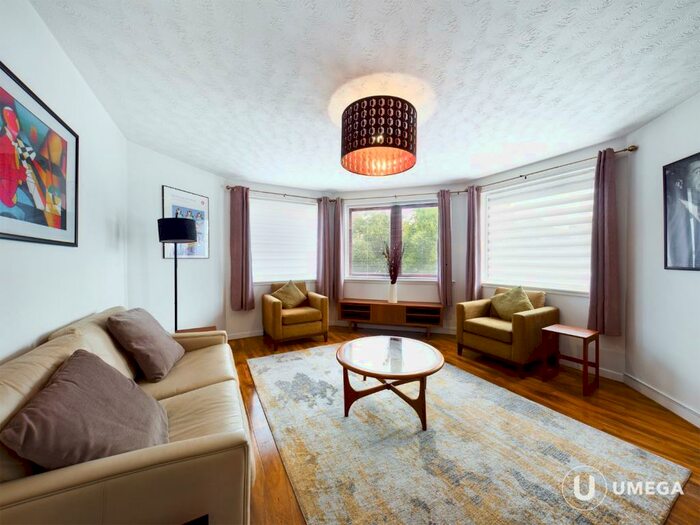 3 Bedroom Flat To Rent In Dalgety Road, Meadowbank, Edinburgh, EH7