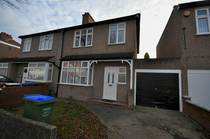 3 Bedroom Semi-Detached House To Rent In Balliol Road, Welling DA16