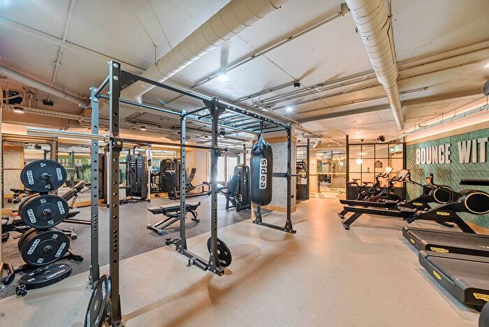 3 Bedroom Flat To Rent In Uncle Colindale, Colindale, London, NW9