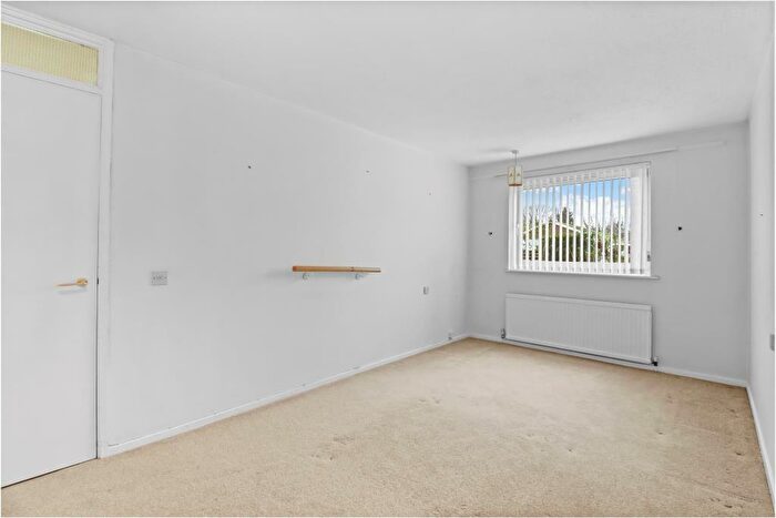 1 Bedroom Flat For Sale In Brookside Avenue, Polegate, BN26