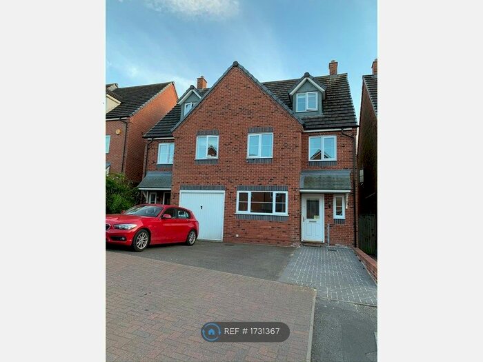 4 Bedroom Semi-Detached House To Rent In The Lindens, Rugeley, WS15