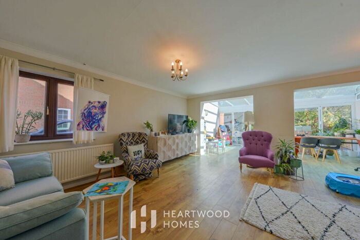 4 Bedroom Semi-Detached House For Sale In Acers, Park Street, St. Albans, AL2