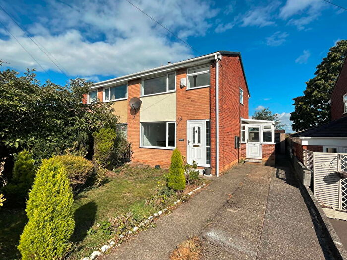 3 Bedroom Semi-Detached House For Sale In Highwood Close, Darton, S75