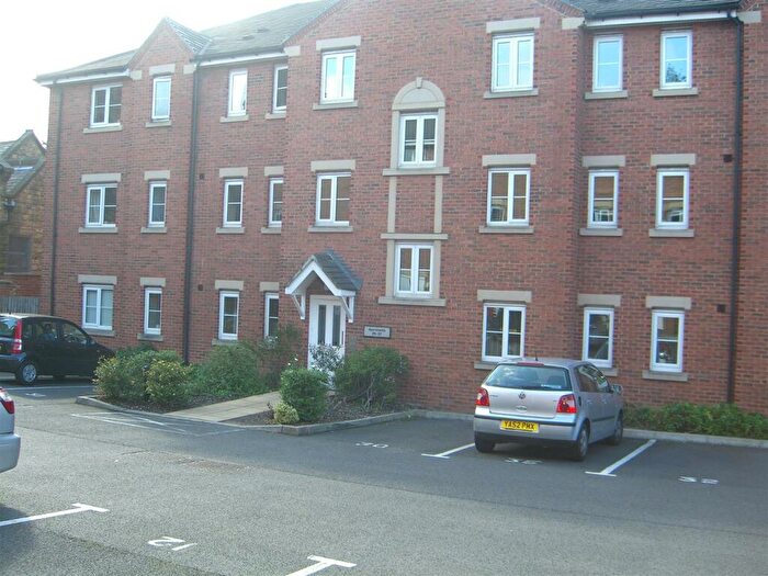 4 Bedroom Apartment To Rent In Abbotts Mews, Cardigan Lane, Leeds, LS4