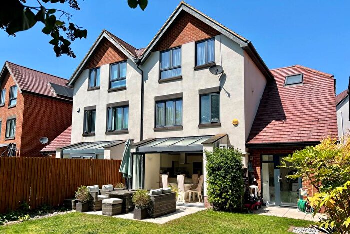4 Bedroom Property For Sale In Apsley Walk, Richings Park, SL0