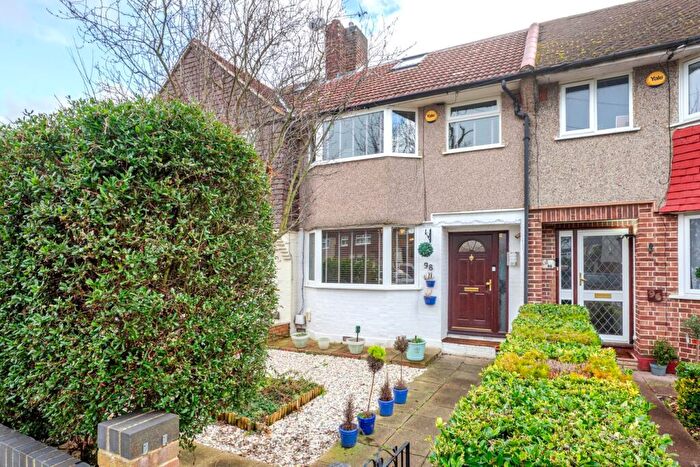 4 Bedroom Terraced House For Sale In Berwick Crescent, Sidcup, DA15