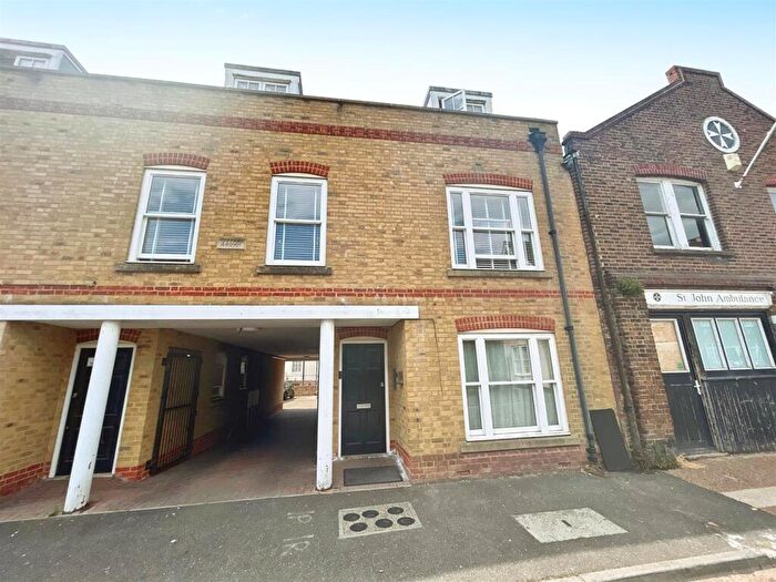 1 Bedroom Flat For Sale In New Street, Herne Bay, CT6