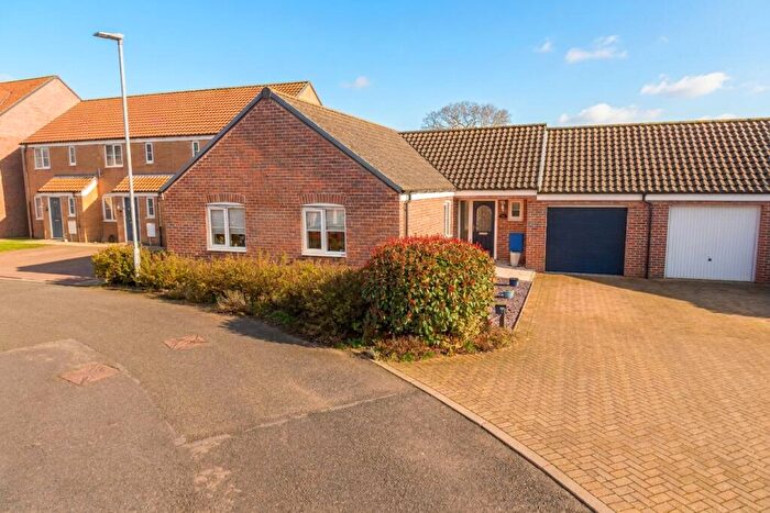 3 Bedroom Detached Bungalow For Sale In Darnell Close, Bradwell, Great Yarmouth, NR31