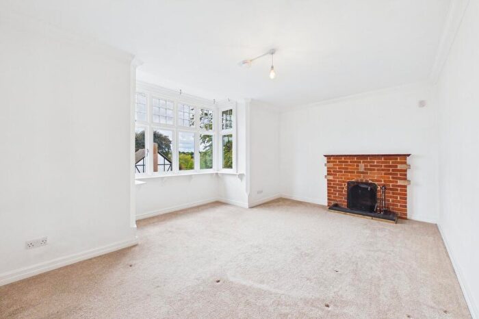 1 Bedroom Flat To Rent In High Town Road, Maidenhead, Berkshire, SL6