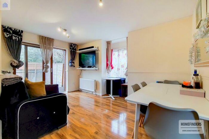 1 Bedroom Terraced House To Rent In Alestan Beck Road, Beckton, E16