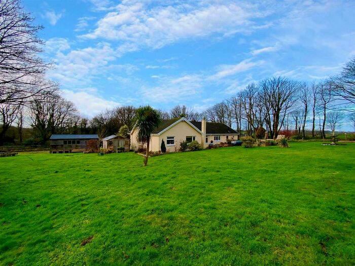 4 Bedroom Detached Bungalow For Sale In Taylors Lake, Pembroke, SA71