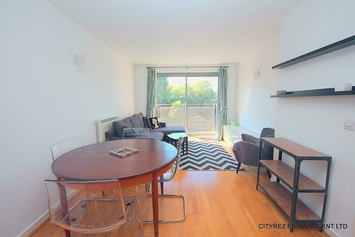 2 Bedroom Apartment For Sale In Alaska Building, One Development, Deals Gateway, Lewisham, SE13