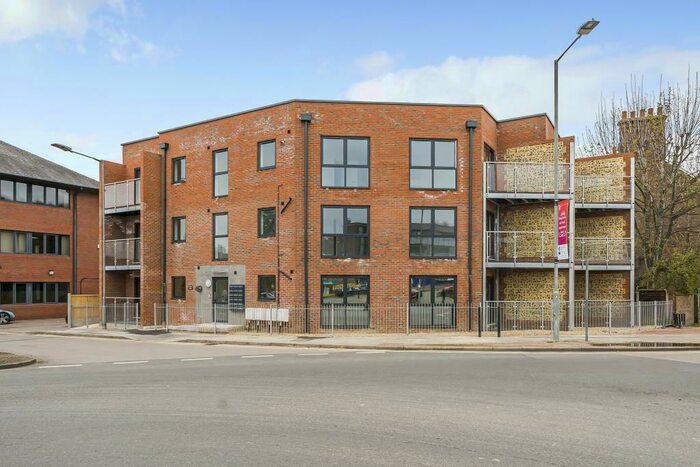 1 Bedroom Apartment To Rent In Broad Street, Chesham, HP5