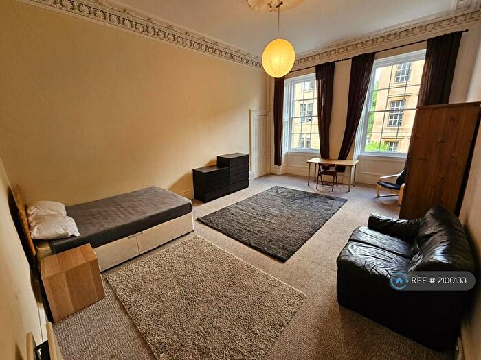 6 Bedroom Flat To Rent In Glasgow Street, Glasgow, G12
