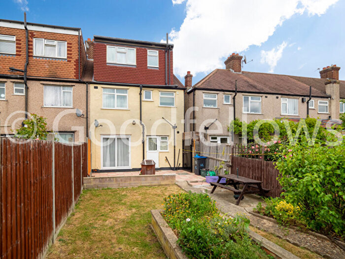 5 Bedroom House To Rent In Greenwood Road, Mitcham, Surrey, CR4