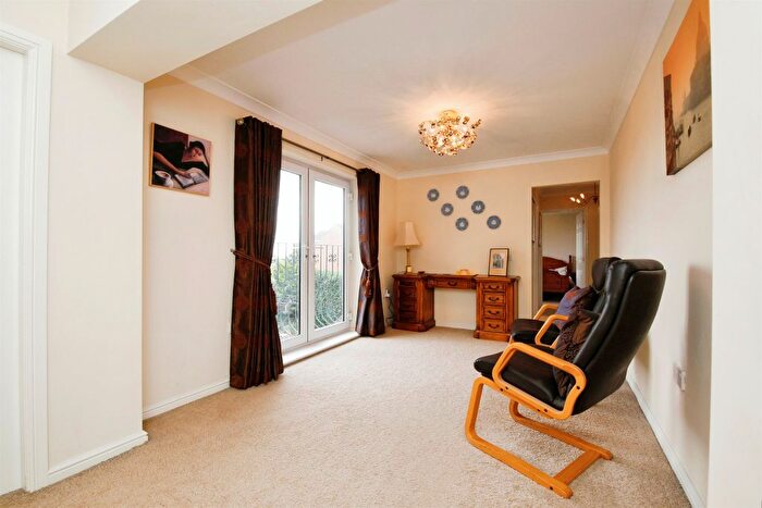 5 Bedroom Detached House For Sale In Kingfisher Close, Hartlepool, TS26