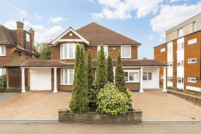 1 Bedroom Flat To Rent In Hale Lane, Edgware, HA8