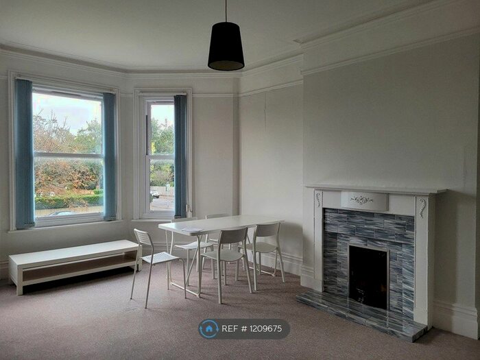 2 Bedroom Flat To Rent In Shorncliffe Road, Folkestone, CT20