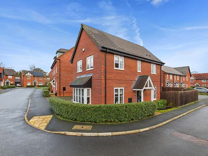 3 Bedroom Detached House For Sale In Heathfield Avenue, Etwall, DE65