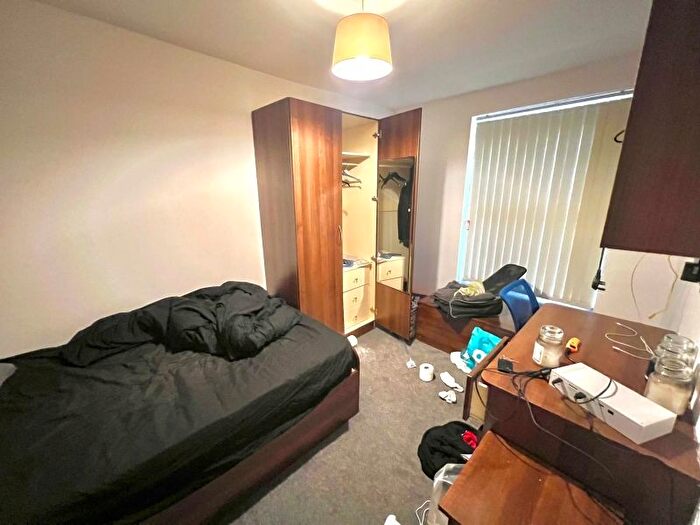 4 Bedroom Terraced House To Rent In Beamsley Grove, Hyde Park, Leeds, LS6