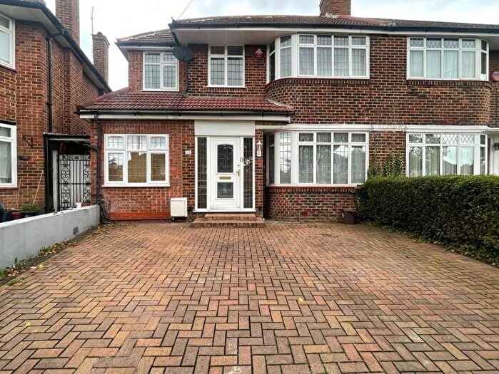 5 Bedroom Semi Detached House For Sale In Bullescroft Road, Edgware, HA8