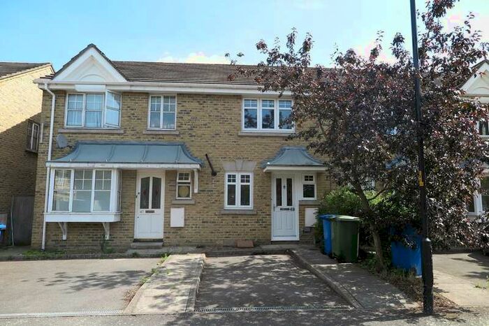 2 Bedroom Terraced House To Rent In Ann Moss Way, Canada Water, SE16