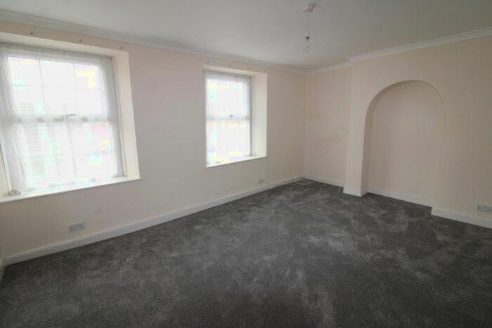 3 Bedroom Flat To Rent In Meadow Street, Weston-Super-Mare, BS23