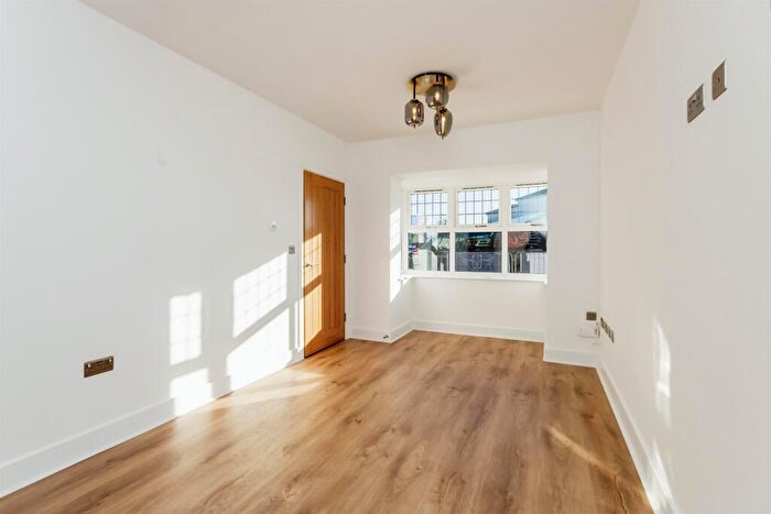 2 Bedroom End Of Terrace House For Sale In Bridge Road, Nottingham, NG8