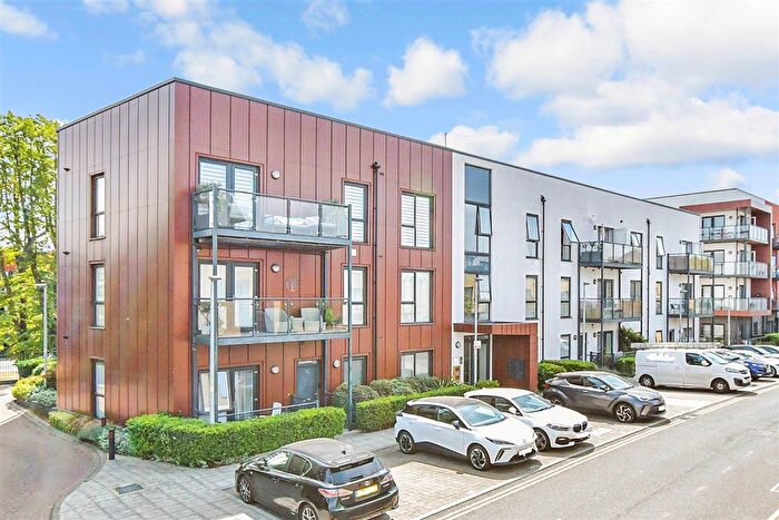 2 Bedroom Flat For Sale In Safflower Lane, Harold Wood, Essex, RM3