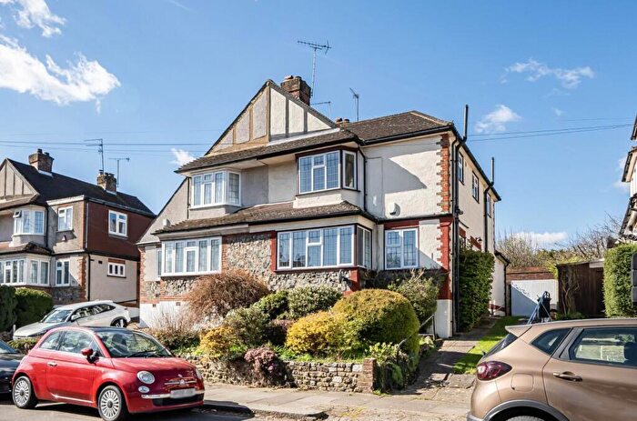 3 Bedroom Semi-Detached House To Rent In Great Bushey Drive, Totteridge, N20